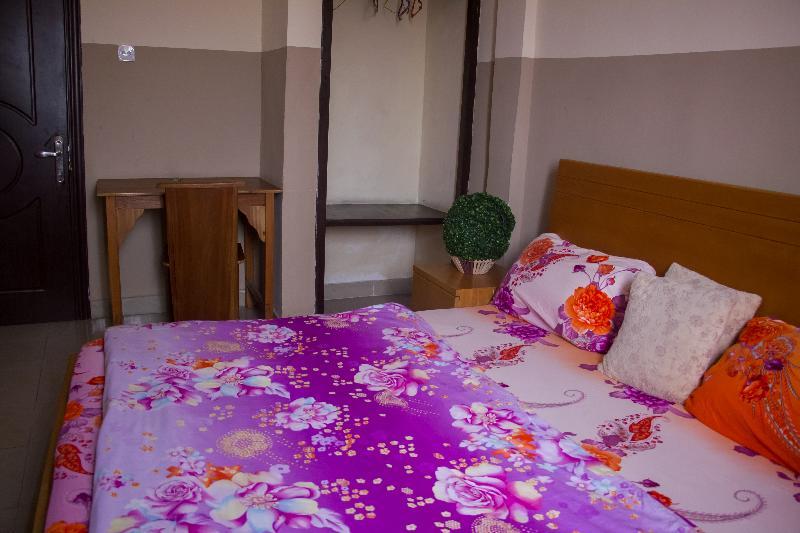 Wonder King Hotel Лагос Екстериор снимка