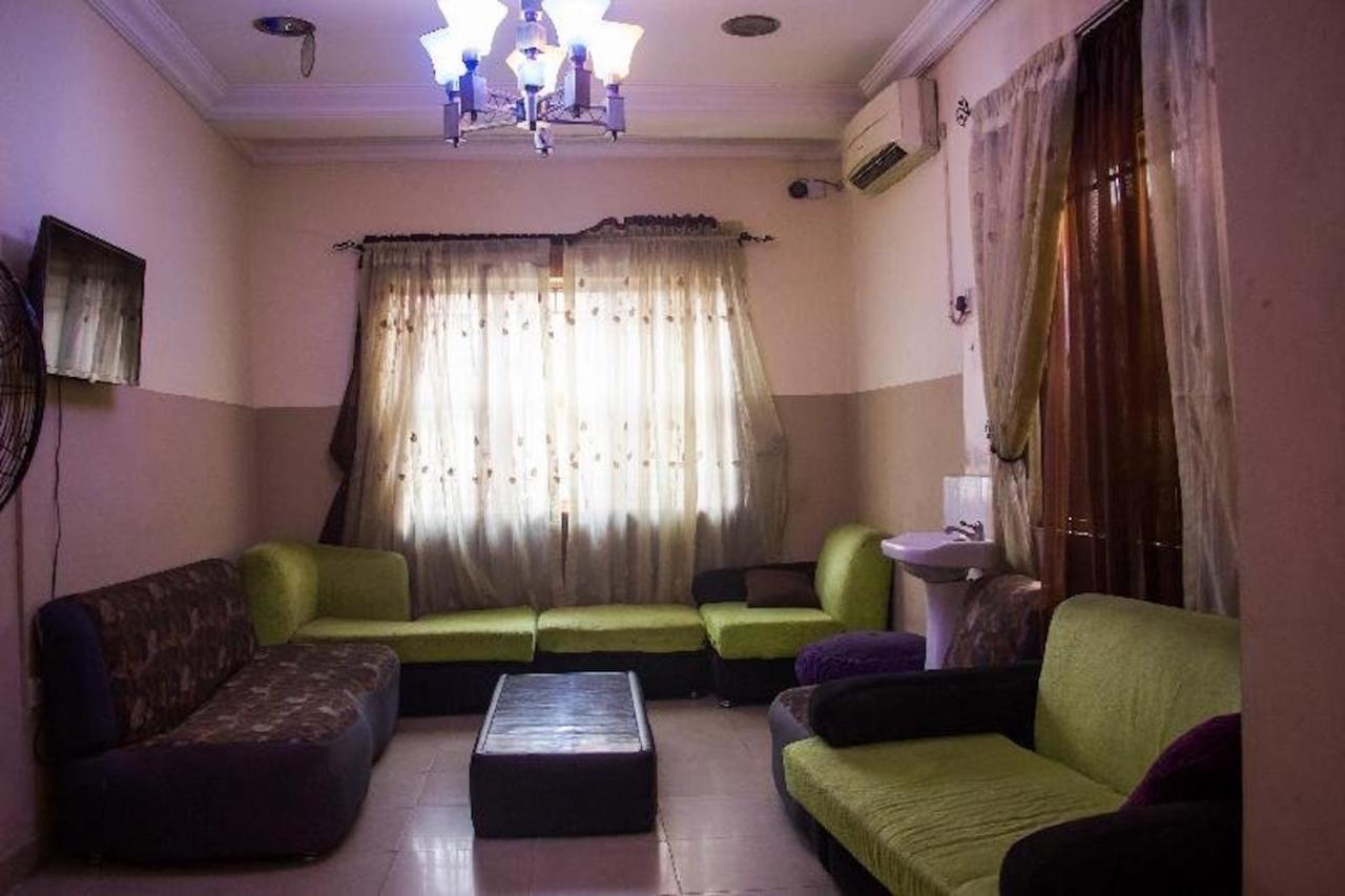 Wonder King Hotel Лагос Екстериор снимка